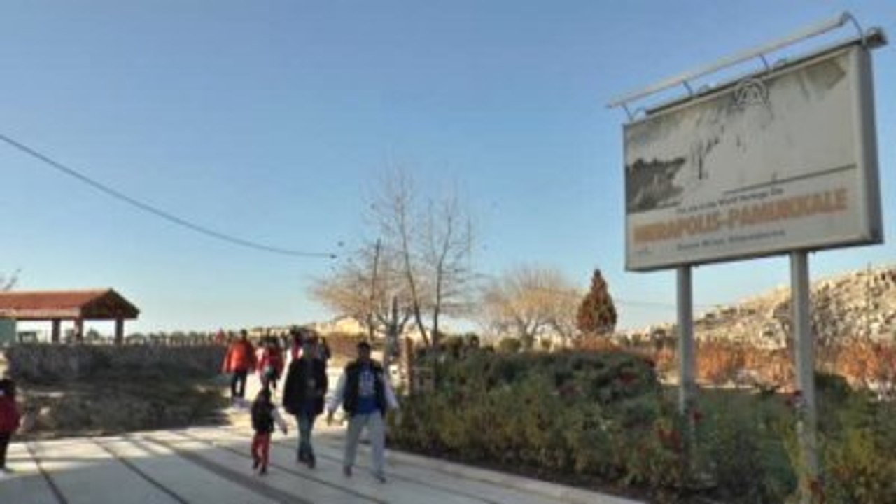 Pamukkale'de Yılbaşı Yoğunluğu