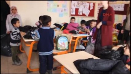 Ağrı Duygu Öğretmenin Sloganı: Bir Çocuk Değişir, Dünya Değişir