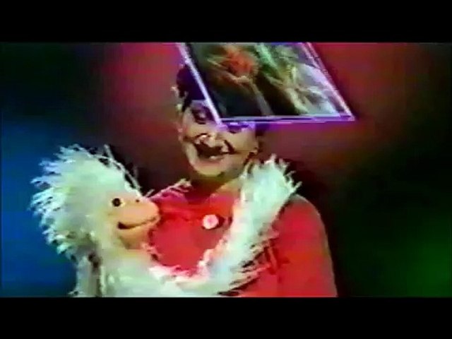 BUSHRA ANSARI - Parody Of Benjamin Sisters