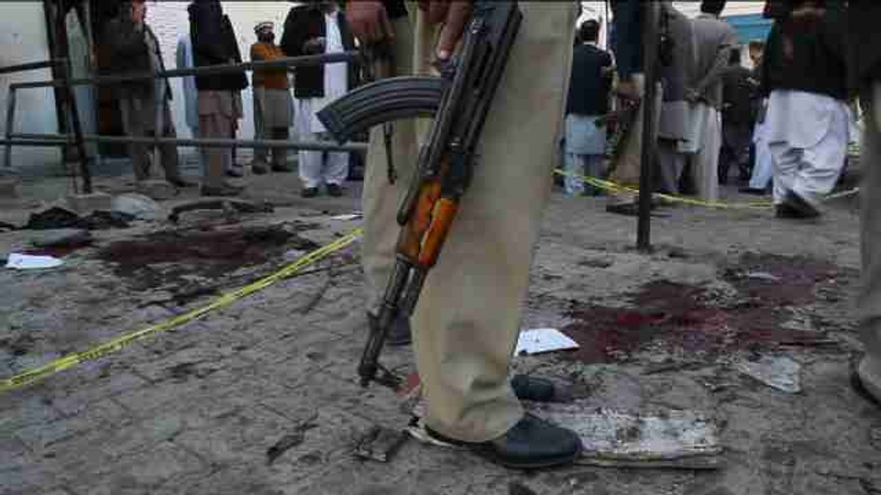 Un atentado suicida en Pakistán deja al menos 22 muertos y 50 heridos