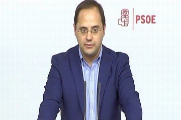 Luena: "Rajoy es inmovilismo e imposición"