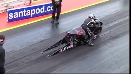 16歳美女ギャルがドラッグレースで魅せる！！ GIRL 16 YEARS OLD RIDES BIKE in Drag Race