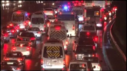 İstanbul Trafiğinde Yoğunluk Yüzde 90'ı Buldu