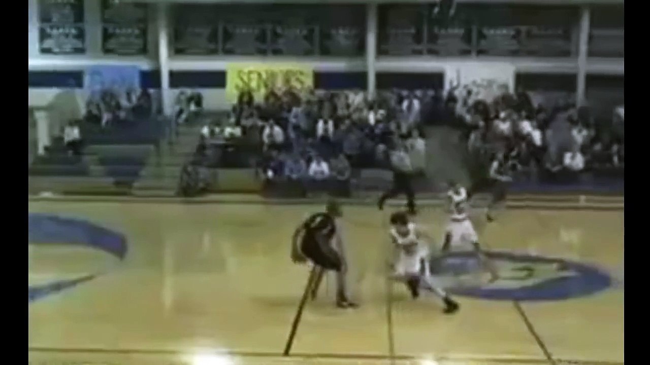 Chris Paul's sick crossover makes opponent fly - (High School)