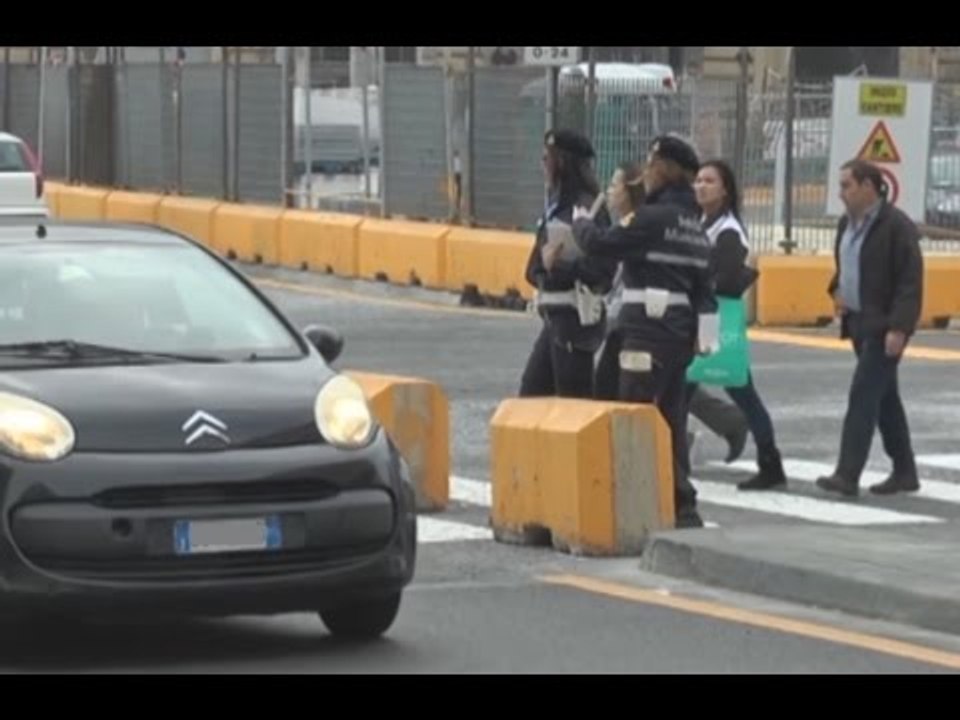 Napoli - Allerta smog, quattro giorni di stop alle auto (28.12.15)