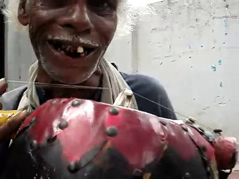 Age ki sundor din kataitam. Bengali baul song