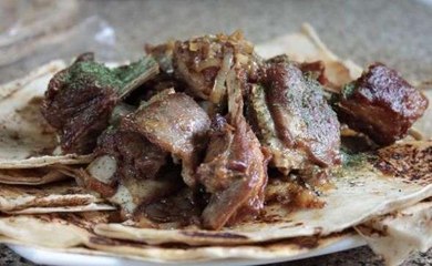 Сталик Ханкишиев  бараньи ребрышки с луком