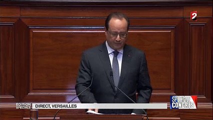 Les parlementaires applaudissent François Hollande à Versailles