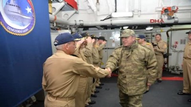 Orgeneral Hulusi Akar, Doğu Akdeniz'deki Türk Savaş Gemilerinde İncelemelerde Bulundu