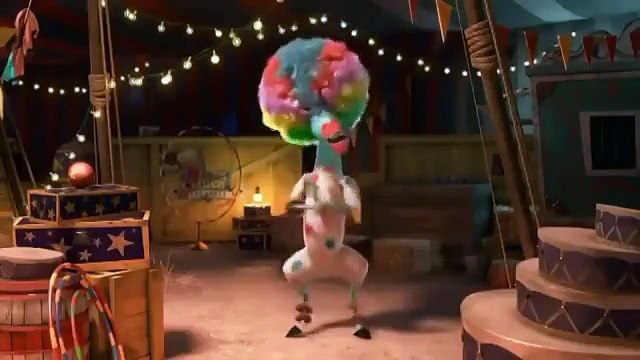 Как танцуют девушки в клубах ))