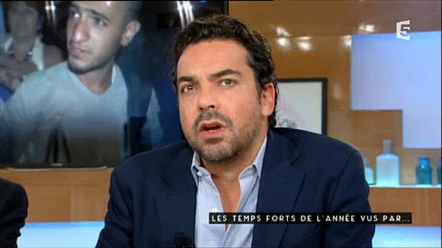 Guillaume Durand, ému, se livre sur son histoire familiale dans C à vous - Regardez