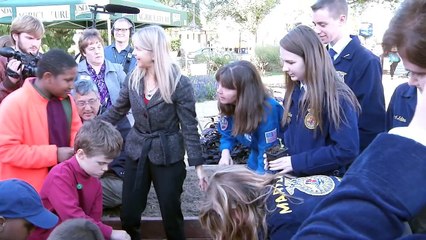 NASA & USDA teams to plant seeds Today on This Week @NASA – October 9, 2015