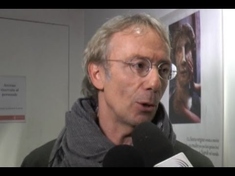 Napoli - Vittorio Del Tufo racconta le storie di Napoli magica (28.11.15)