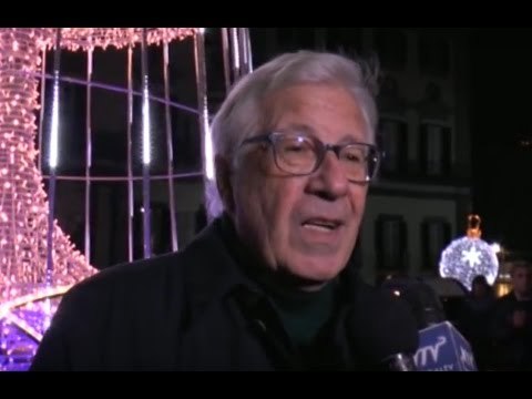 Napoli - Peppino Di Capri accende le luci del Natale (27.11.15)
