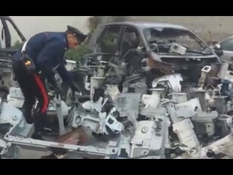 Portici (NA) - Riciclaggio auto rubate, 35 denunciati (28.11.15)