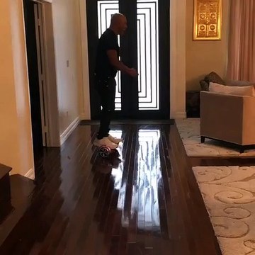 Mike Tyson sur Instagram tombe violemment en hoverboard