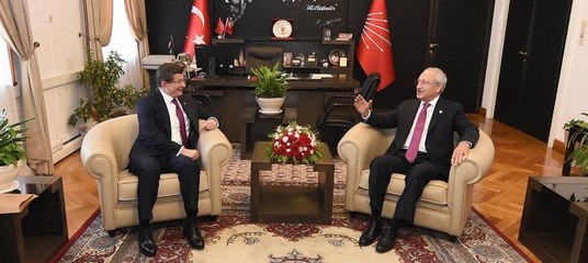 Kılıçdaroğlu ve Davutoğlu basına böyle poz verdi