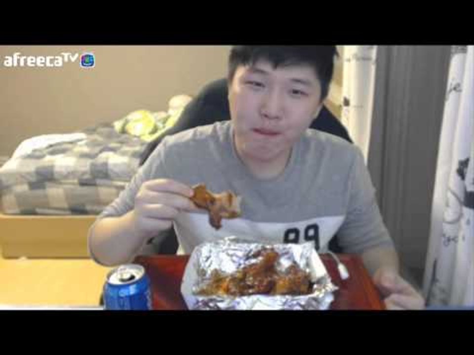 이 치킨.. 꿈에서도 생각난다!! 자메이카 통다리구이 BBQ 먹방[양띵TV미소]