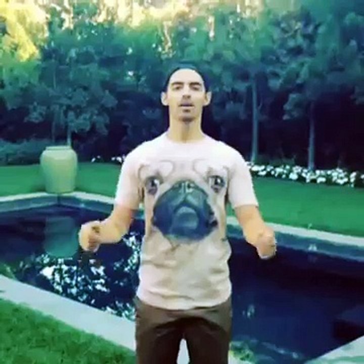 Joe Jonas – Ice Bucket Challenge