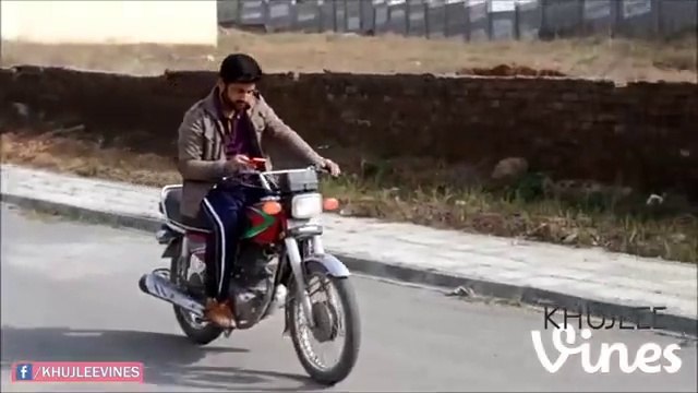 Desi people Fighting Very Funny Pakisttani Clips Video by Khujlee Vines Must Watch