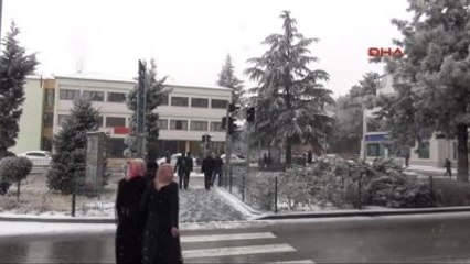 Niğde'de Kara Hazırlıksız Yakalanan Sürücüler Yolda Kaldı