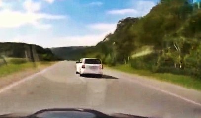 Hız Sınırını Aşan Sürücü Takla Atarak Yolun Dışına Savruldu