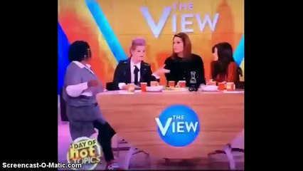 Kelly Osbourne Asks Donald Trump Who Will Clean His Toilet If He Gets Rid Of Latinos