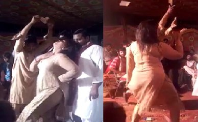 Bazari Lady Mujra || Chan Chan Chadky || Wedding Dance