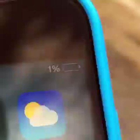 Funny Vines - When your phone is at 1% but you're in Europe