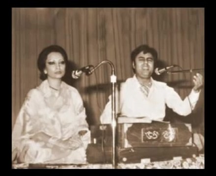 Kiya Hai Pyar Jisse Humne Zindagi Ki Tarah By Jagjit & Chitra Singh Album Concert In Pakistan Vol 03 By Iftikhar Sultan