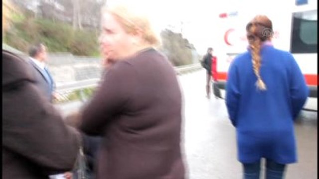 Yaralıyı Battaniyeyle Soğuktan Korudular