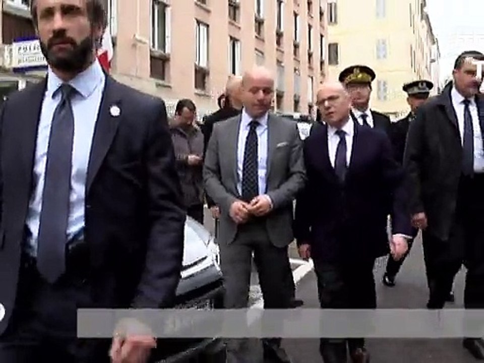 A Ajaccio, Cazeneuve défend "l'unité de la République" en Corse