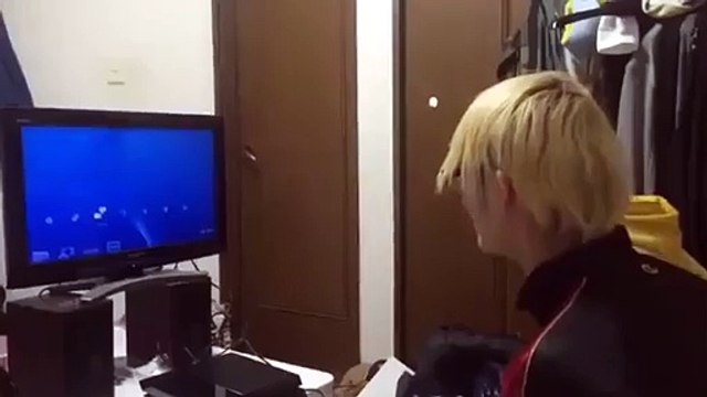 Un père explose la PS4 de son fils qui refuse de s'arrêter de jouer