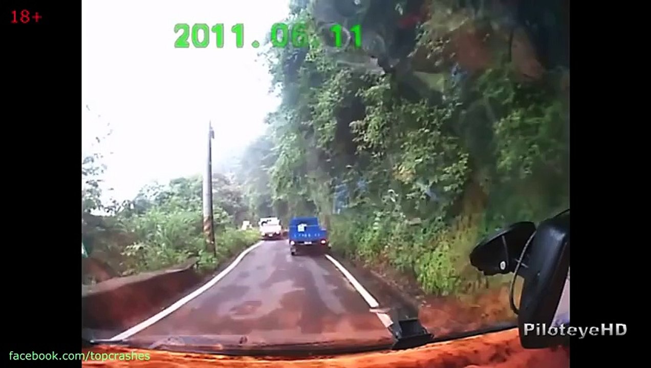 Crazy Truck Crashes, Truck Accidents compilation, car crashes caught on camera Part 13