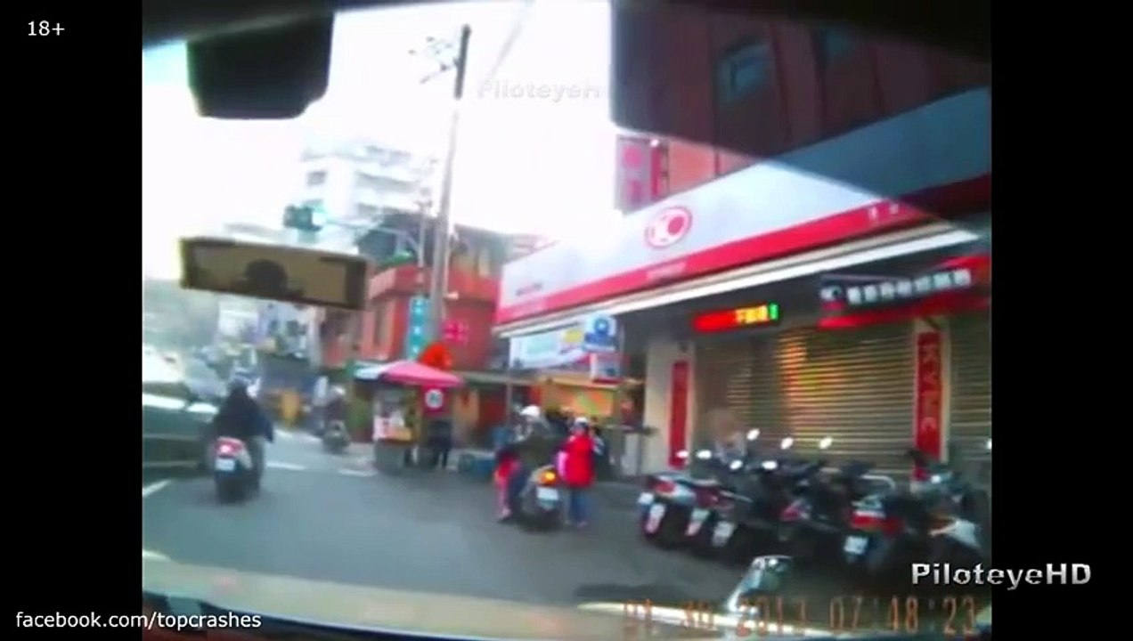 Crazy Truck Crashes, Truck Accidents compilation, car crashes caught on camera Part 15