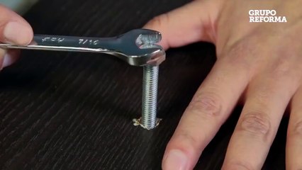 A solução para quando não tens a chave certa para o parafuso!