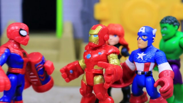 Iron Man Repulsor Drill with Ultron Stealing Superhero Spiderman Webs and Hiding in Duplo Lego Hous