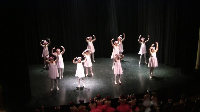 Amelie - Las Zapatillas Rojas