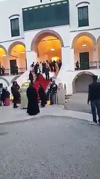 شبعة ضحك هههه بعد رواج إشاعة شرط الخدمة العسكرية للزواج شباب تونس هاربين مالعرس