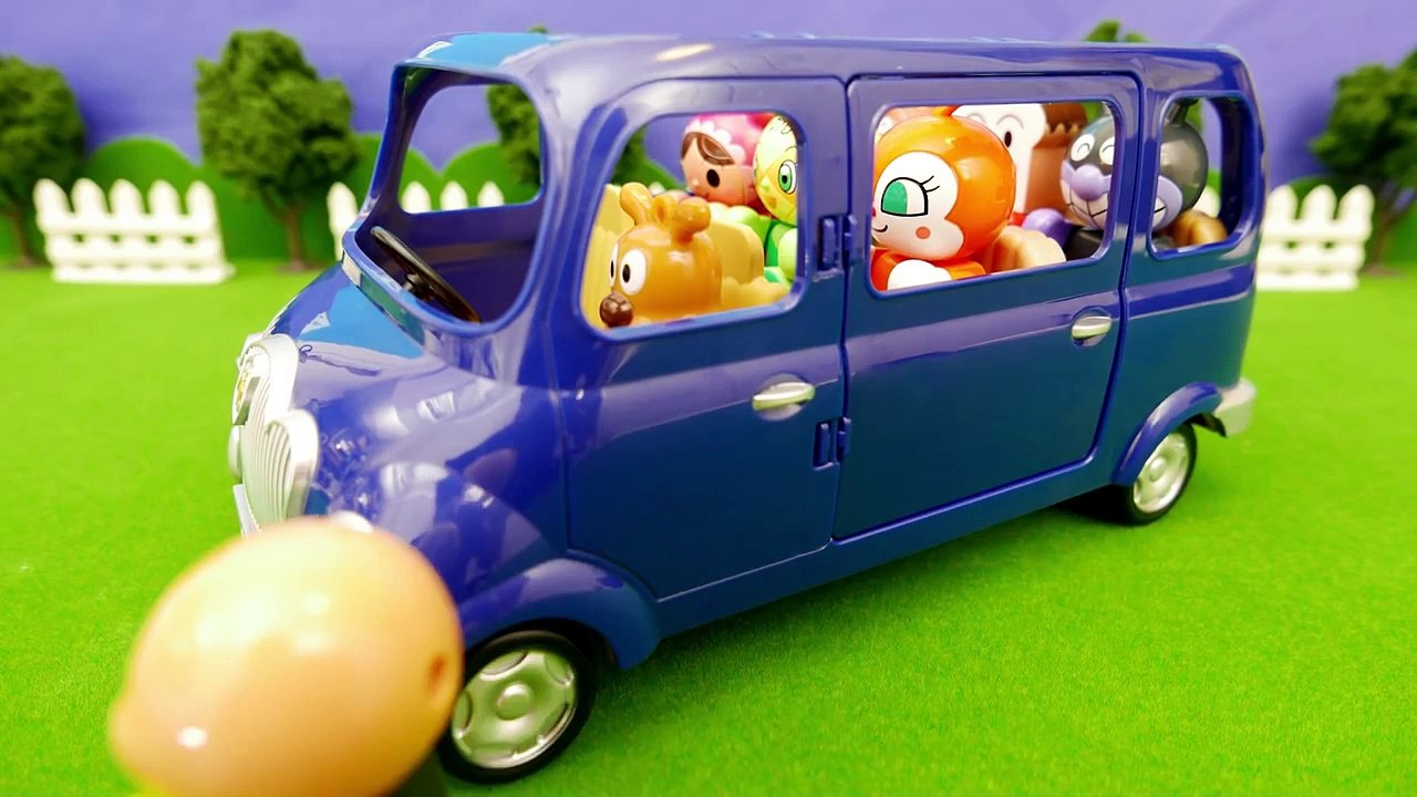 アンパンマンおもちゃアニメ ワゴン車に乗って公園へ行こう PPCandy Channel An...