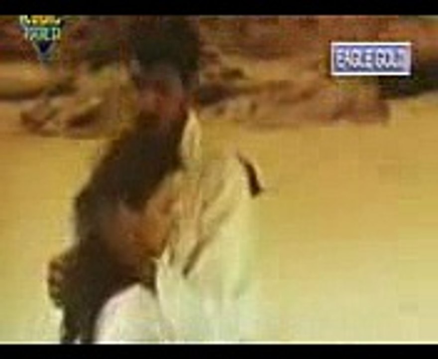 AA K TERI BANHON MEIN HAR SHAM LAGAY SANDORI.asad - YouTube_mpeg4