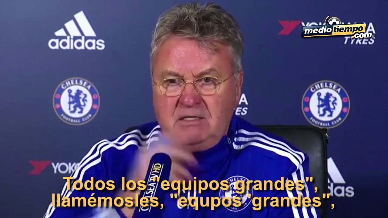 Cesc llega sonriendo: Guus Hiddink