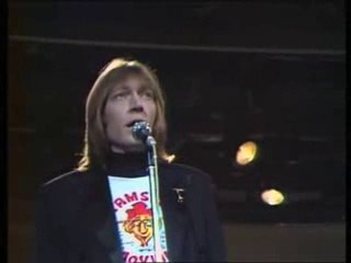 Et pour clore l'année, je vous propose cette chanson que je trouve succulente, qui me met en joie et magnifiquement interprétée!