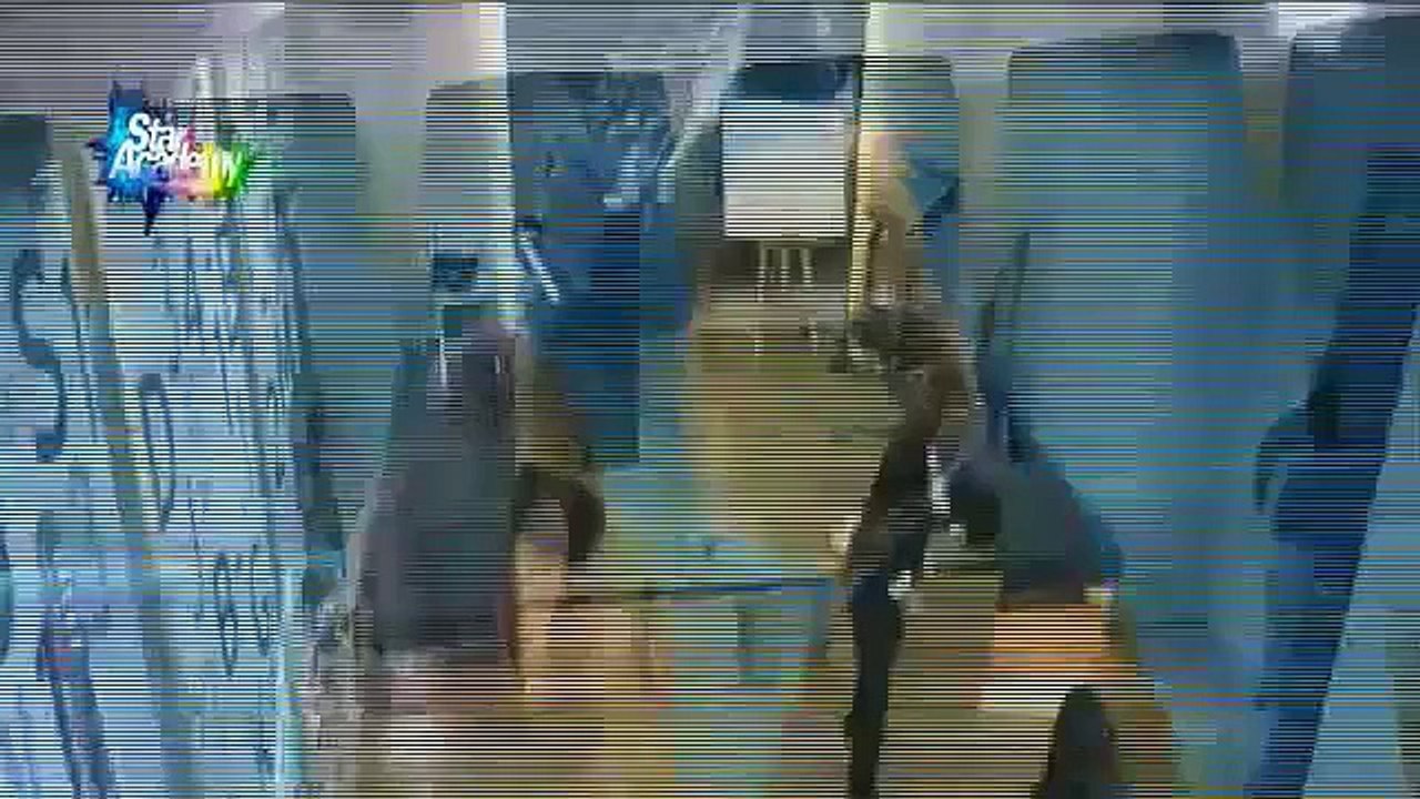 شاهد دينا يشتد عليها المرض كثير في حصة مدام ميري  - ستار اكاديمي 11