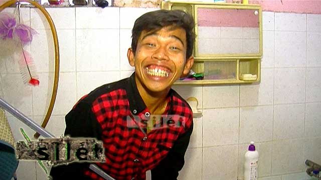 Jelang Tahun Baru, Dede Bersih-bersih Rumah - Silet 31 Desember 2015