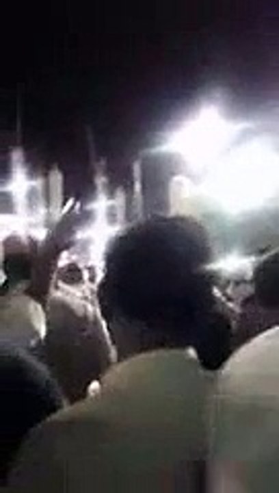 See How People Are Praying & Blessing For GEN Raheel Sharif In Makkah