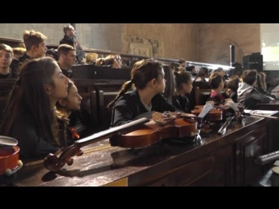 Napoli - "Putesse essere allera", giornata contro la violenza sulle donne (25.11.15)