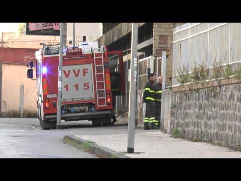 Torre Annunziata (NA) - Ordigno della camorra scatena allarme attentato -live- (25.11.15)