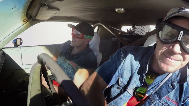 Le 4x4 de Mad Max Fury Road - Juste énorme