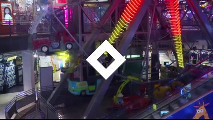 Several Days After Christmas, Toys ‘R’ Us Closes in Times Square